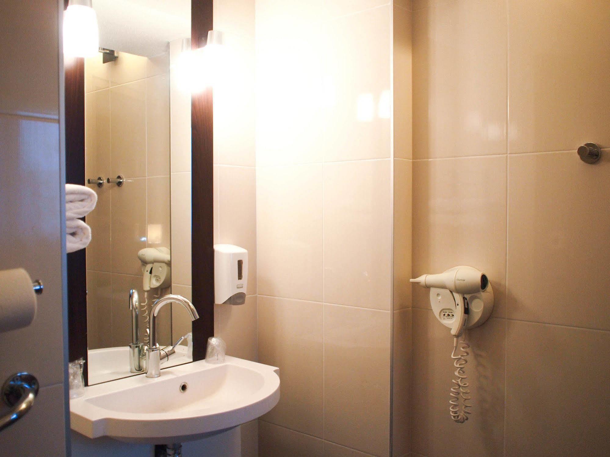 Hotel Inn Design Resto Novo Alencon Exterior photo
